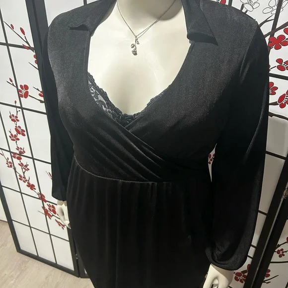 Chic Black Long Sleeve Dress - Picture 3 of 6